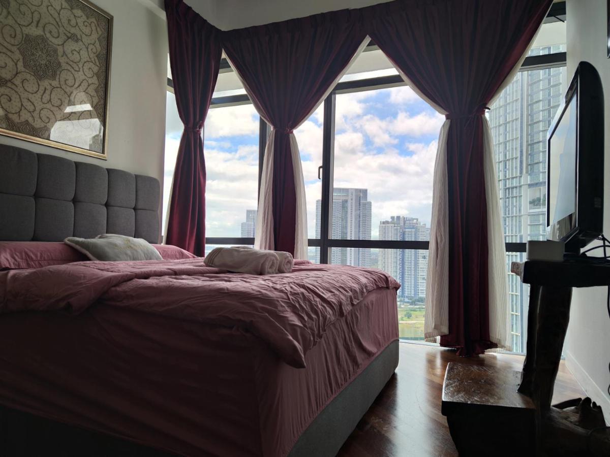 Kumkum Homestay 3 Bedroom Suite Nusajaya  Dış mekan fotoğraf